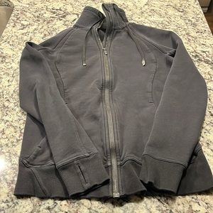 lululemon sweatshirt size 6